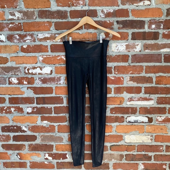 SPANX Faux Leather Leggings Black Shaping Slimming Medium - Picture 1 of 3